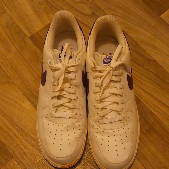Rare 2010 Air Force 1 07 Club Purple White Men - Picture 1 of 6